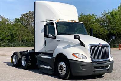 International LT625 Day Cab Truck - A26 400HP, 12 Speed