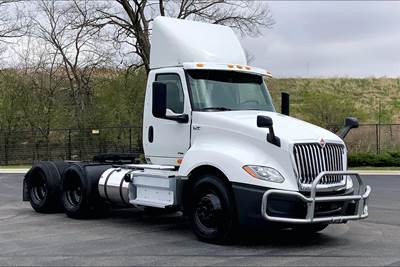 International LT625 Day Cab Truck - A26 430HP, 10 Speed