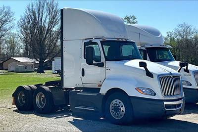 International LT625 Day Cab Truck - Cummins 400HP, 12 Speed