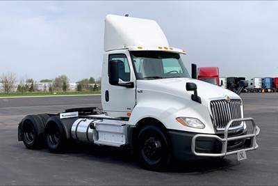 International LT625 Day Cab Truck - A26 430HP, 10 Speed