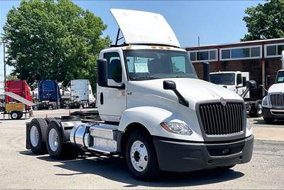 International LT625 Day Cab Truck - Cummins 450HP, 12 Speed