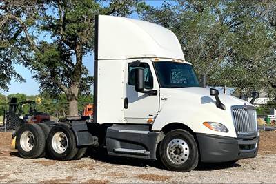 International LT625 Day Cab Truck - A26 400HP, 12 Speed