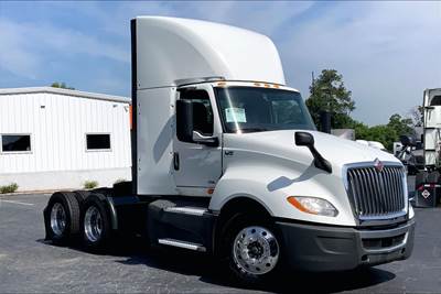 International LT625 Day Cab Truck - A26 400HP, 12 Speed