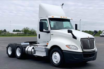 International LT625 Day Cab Truck - A26 430HP, 10 Speed