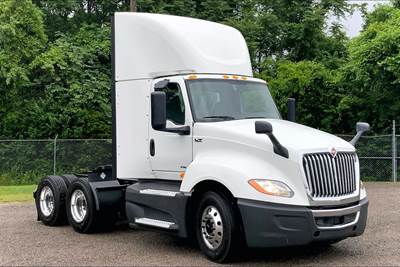 International LT625 Day Cab Truck - A26 400HP, 12 Speed