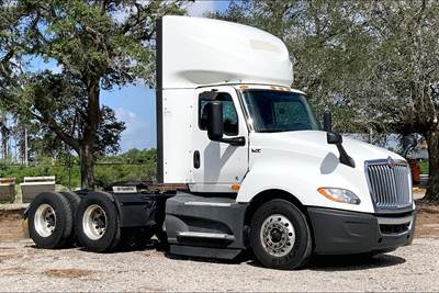 International LT625 Day Cab Truck - Cummins 400HP, 12 Speed