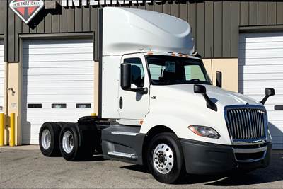 International LT625 Day Cab Truck - Cummins 400HP, 12 Speed