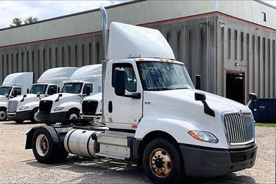 International LT625 Day Cab Truck - Cummins 400HP, 10 Speed