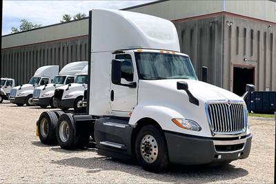 International LT625 Day Cab Truck - Cummins 400HP, 12 Speed