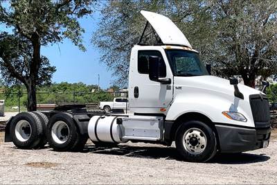 International LT625 Day Cab Truck - Cummins 450HP, 12 Speed