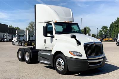 International LT625 Day Cab Truck - Cummins 400HP, 12 Speed