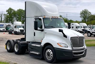 International LT625 Day Cab Truck - A26 400HP, 12 Speed