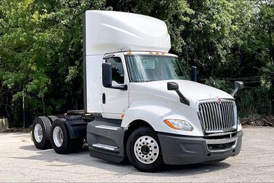 International LT625 Day Cab Truck - Cummins 400HP, 12 Speed