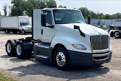 International LT625 Day Cab Truck - Cummins 400HP, 12 Speed
