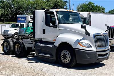 International LT625 Day Cab Truck - A26 400HP, 12 Speed