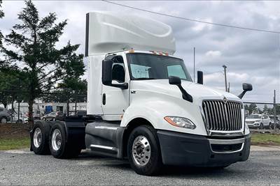 International LT625 Day Cab Truck - Cummins 400HP, 12 Speed