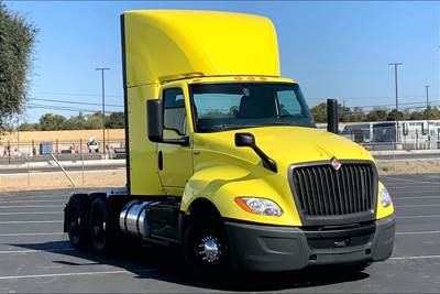 International LT625 Day Cab Truck - Cummins 400HP, 12 Speed