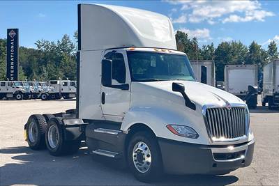 International LT625 Day Cab Truck - Cummins 400HP, 12 Speed