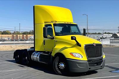 International LT625 Day Cab Truck - Cummins 400HP, 12 Speed