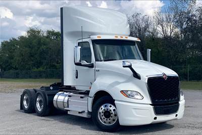 International LT625 Day Cab Truck - S13 450HP, 14 Speed