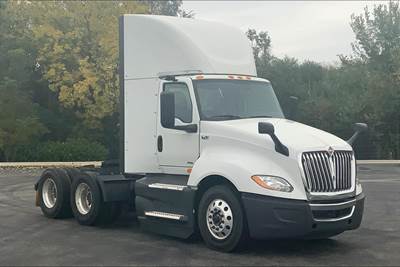 International LT625 Day Cab Truck - A26 400HP, 12 Speed