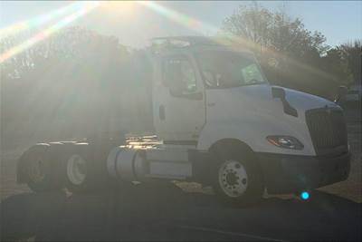 International LT625 Day Cab Truck - Cummins 450HP, 12 Speed
