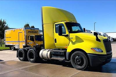 International LT625 Day Cab Truck - Cummins 400HP, 12 Speed