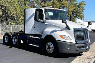 International LT625 Day Cab Truck - A26 400HP, 12 Speed