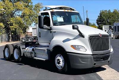 International LT625 Day Cab Truck - Cummins 450HP, 12 Speed