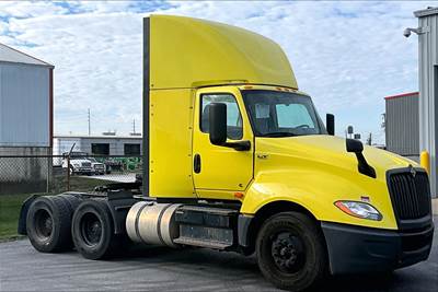 International LT625 Day Cab Truck - Cummins 400HP, 12 Speed
