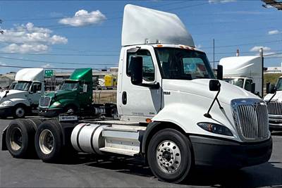International RH613 6x4 Day Cab Truck - A26 410HP, 10 Speed