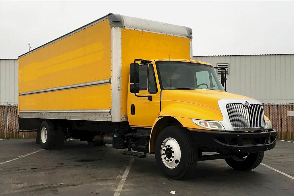 2016 International DuraStar 4300 26 ft Box Truck 220HP For Sale