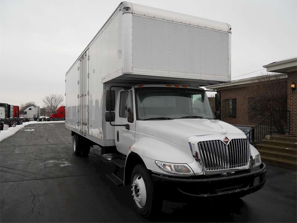2013 International 4300 SBA Moving Van / Box Truck For