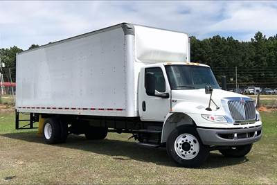 International MV607 Truck - Cummins, 250HP, 5 Speed