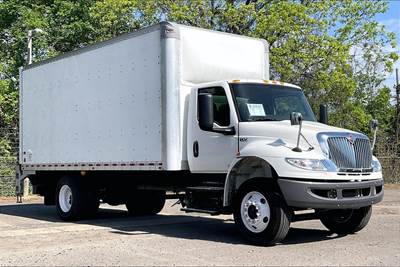 International MV607 Truck - Cummins, 250HP, 5 Speed
