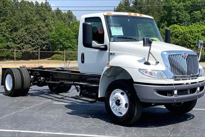International MV607 Truck - Cummins, 250HP, 5 Speed