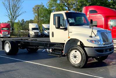 International MV607 Truck - Cummins, 250HP, 5 Speed