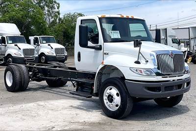 International MV607 Truck - Cummins, 250HP, 5 Speed