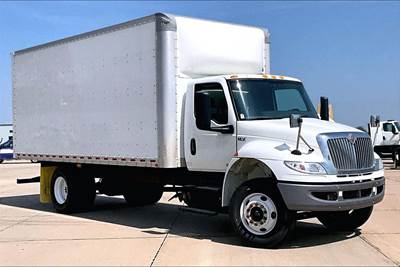 International MV607 Truck - Cummins, 250HP, 5 Speed