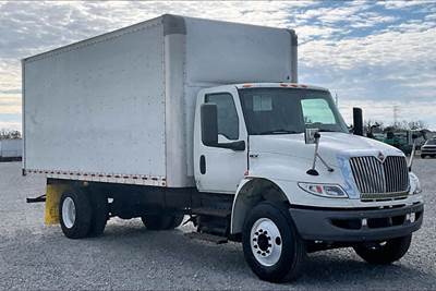International MV607 Truck - Cummins, 250HP, 5 Speed