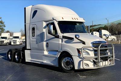 Freightliner Cascadia Sleeper Semi Truck - 56" Mid Roof, 455HP, 12 Speed
