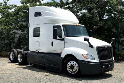 International LT625 Sleeper Semi Truck - 73" Raised Roof Sleeper, Cummins 400HP, 12 Speed