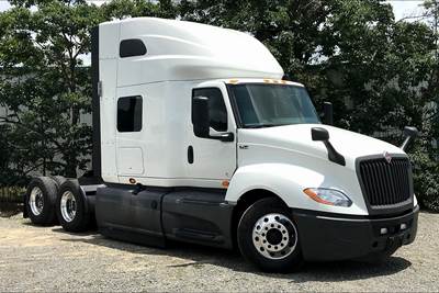 International LT625 Sleeper Semi Truck - 73" Raised Roof Sleeper, Cummins 400HP, 12 Speed