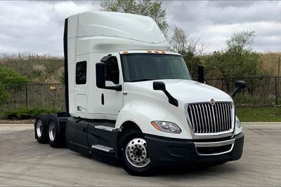 International LT625 Sleeper Semi Truck - 56" Hi Rise Sleeper, Cummins 400HP, 12 Speed