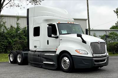 International LT625 Sleeper Semi Truck - 56" Hi Rise Sleeper, Cummins 400HP, 12 Speed
