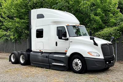 International LT625 Sleeper Semi Truck - 73" Raised Roof Sleeper, Cummins 400HP, 12 Speed
