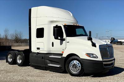 International LT625 Sleeper Semi Truck - 56" Hi Rise Sleeper, Cummins 400HP, 12 Speed