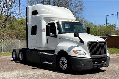 International LT625 Sleeper Semi Truck - 73" Raised Roof Sleeper, Cummins 400HP, 12 Speed