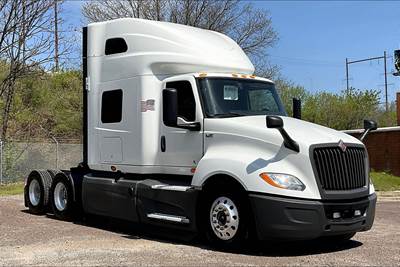 International LT625 Sleeper Semi Truck - 73" Raised Roof Sleeper, Cummins 400HP, 12 Speed