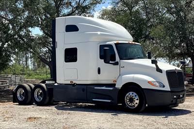 International LT625 Sleeper Semi Truck - 73" Raised Roof Sleeper, Cummins 400HP, 12 Speed